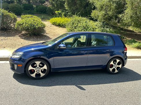Used 2012 Volkswagen GTI 4-Door FWD image 2