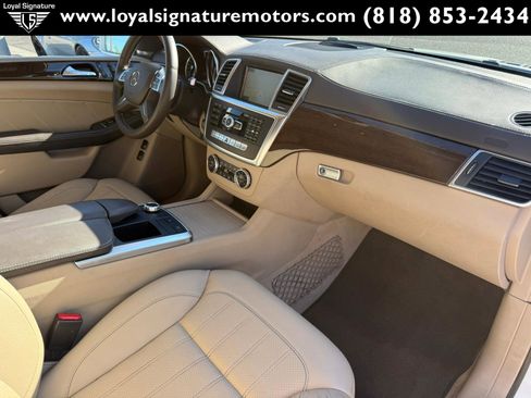Used 2015 Mercedes-Benz GL 450 4MATIC image 40