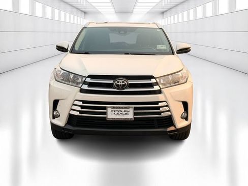 Used 2017 Toyota Highlander Limited Platinum AWD/4WD image 2