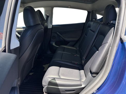 Used 2023 Tesla Model Y Long Range AWD/4WD image 16