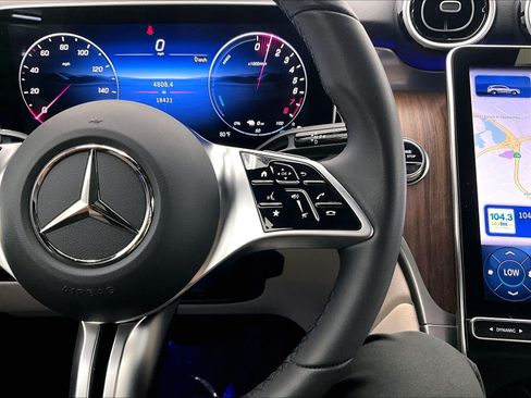 Certified 2025 Mercedes-Benz GLC 350e 4MATIC image 22