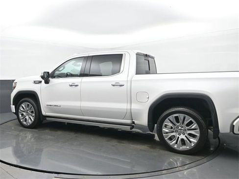 Used 2021 GMC Sierra 1500 Denali w/ Denali Ultimate Package image 3