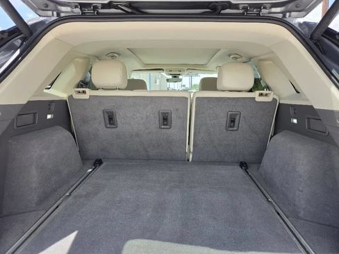 Used 2021 Cadillac XT5 Premium Luxury FWD image 7