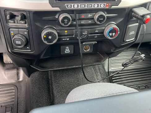 Used 2025 Ford F450 XL w/ XL Chrome Package image 28