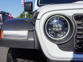 Used 2024 Jeep Wrangler Unlimited Rubicon video 3