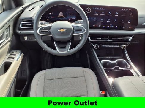 New 2026 Chevrolet Traverse LT w/ Driver Confidence Package image 7