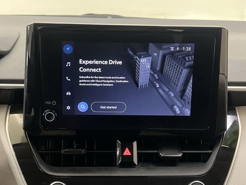 Used 2025 Toyota Corolla LE image 18