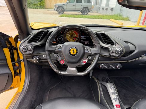 Used 2017 Ferrari 488 Spider RWD image 21