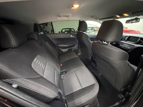 Used 2018 Kia Sportage LX FWD image 19