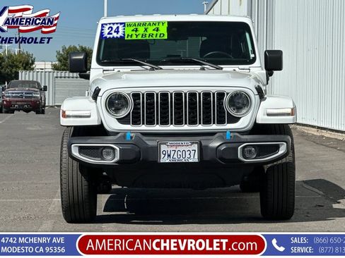 Used 2024 Jeep Wrangler Unlimited Sahara AWD/4WD image 9