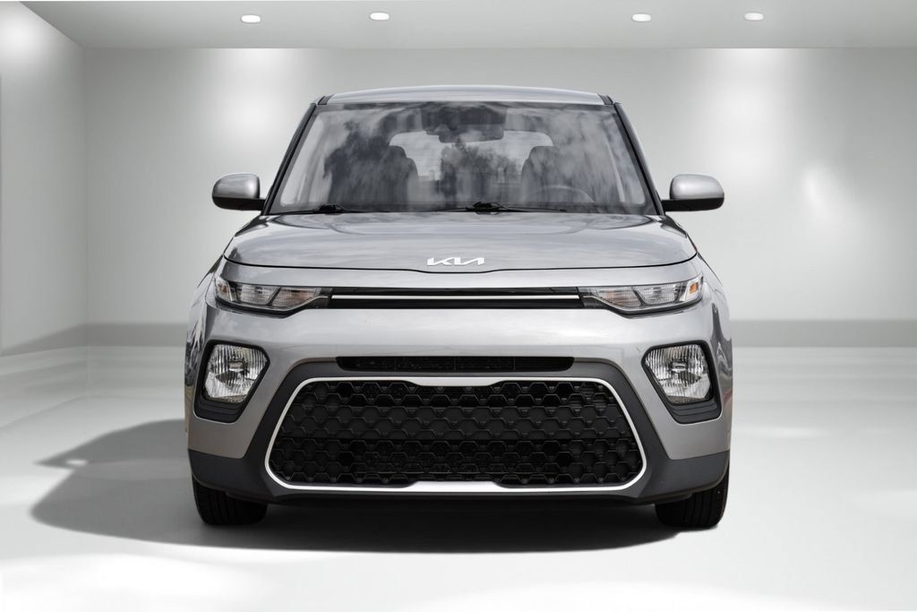 Used 2022 Kia Soul LX w/ Technology Package FWD image 6