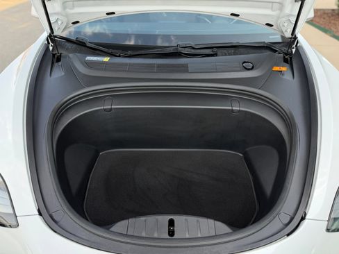 Used 2018 Tesla Model 3 Long Range RWD image 46