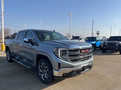 Used 2025 GMC Sierra 1500 SLT w/ SLT Premium Plus Package image 3