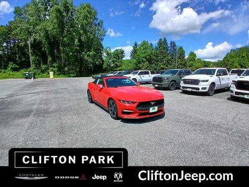 Used 2025 Ford Mustang Premium RWD image 3