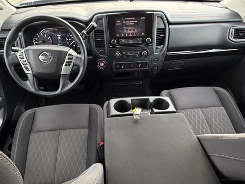 Used 2022 Nissan Titan SV RWD image 13