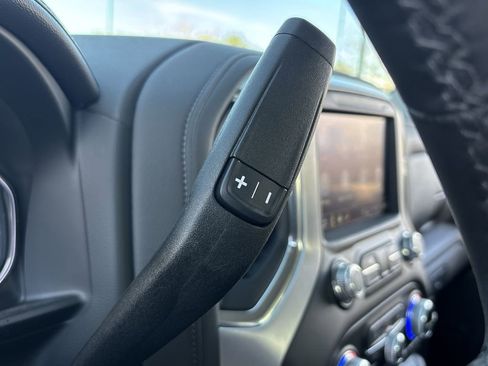 Used 2022 GMC Sierra 2500 SLT w/ SLT Convenience Package image 16