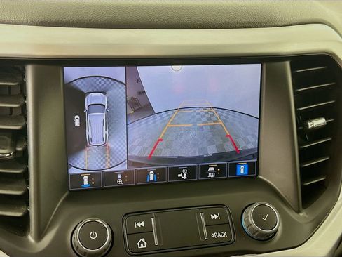 Used 2023 GMC Acadia SLT w/ Elevation Edition image 14