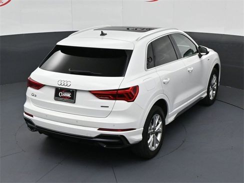 Used 2021 Audi Q3 2.0T Premium w/ Convenience Package image 23