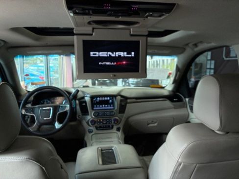 Used 2018 GMC Yukon Denali w/ Denali Ultimate Package image 30