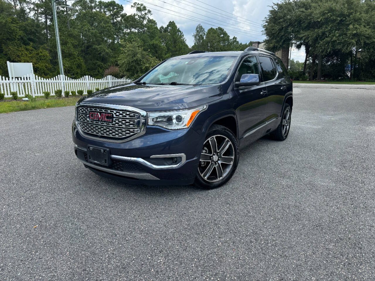 Used 2018 GMC Acadia Denali w/ Technology Package AWD/4WD image 28