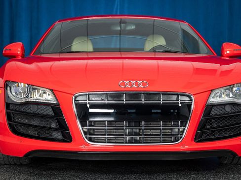 Used 2010 Audi R8 V10 image 7