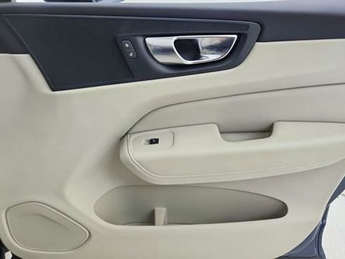 Used 2023 Volvo XC60 B5 Plus w/ Climate Package image 24