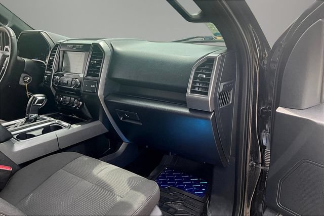 Used 2017 Ford F150 XLT w/ Equipment Group 302A Luxury AWD/4WD image 26
