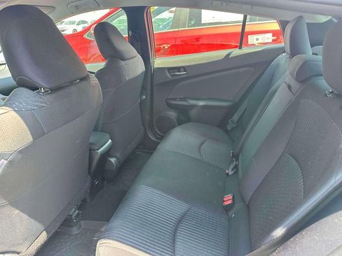 Used 2018 Toyota Prius One w/ Carpet Mat Package FWD image 10