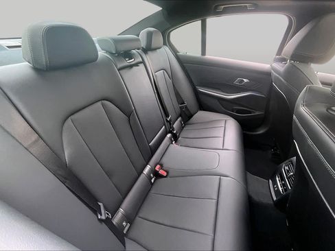 Used 2025 BMW 330i Sedan RWD image 17