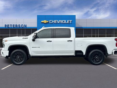 Certified 2024 Chevrolet Silverado 3500 LTZ w/ LTZ Plus Package image 7