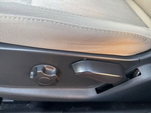 Used 2021 Ford EcoSport SE w/ SE Convenience Package image 15