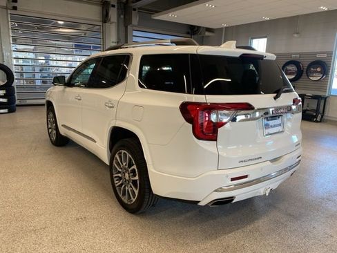 Used 2022 GMC Acadia Denali w/ Denali Technology Package image 11