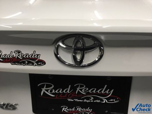 Used 2019 Toyota Yaris LE image 13