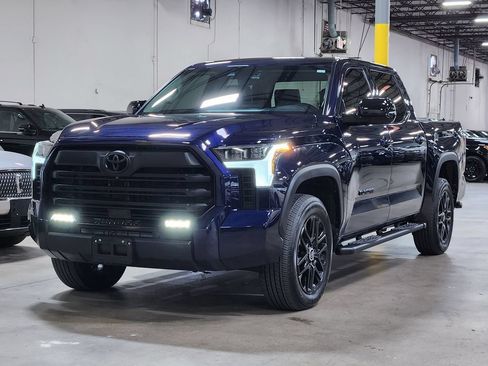 Used 2024 Toyota Tundra Limited AWD/4WD image 4