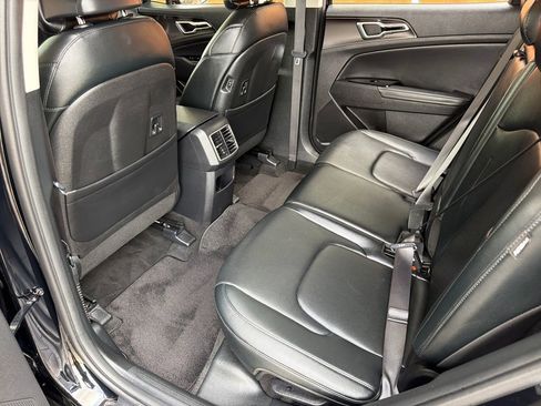 Used 2024 Kia Sportage EX image 30