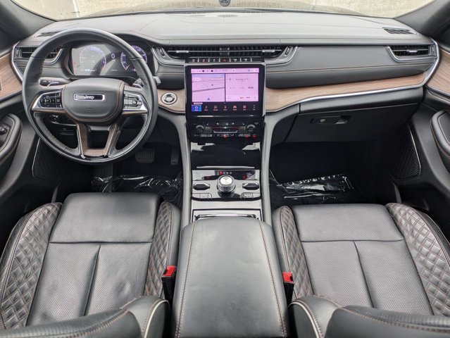 Certified 2025 Jeep Grand Cherokee Summit AWD/4WD image 16