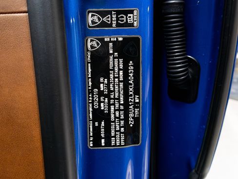 Used 2019 Lamborghini Urus image 88