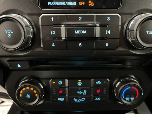 Used 2017 Ford F150 XLT w/ Equipment Group 302A Luxury image 23