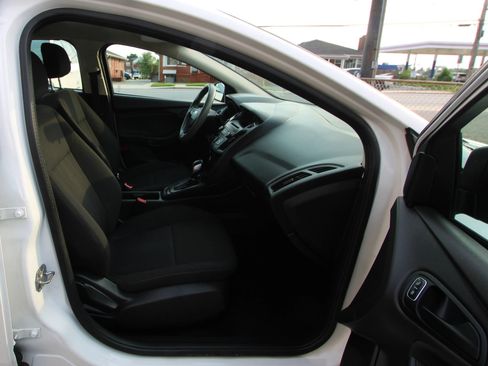 Used 2017 Ford Focus S FWD image 10