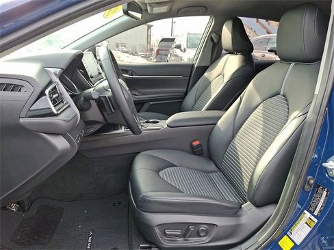 Used 2023 Toyota Camry SE image 13