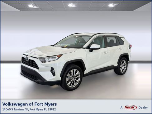 Used 2021 Toyota RAV4 XLE Premium FWD image 1