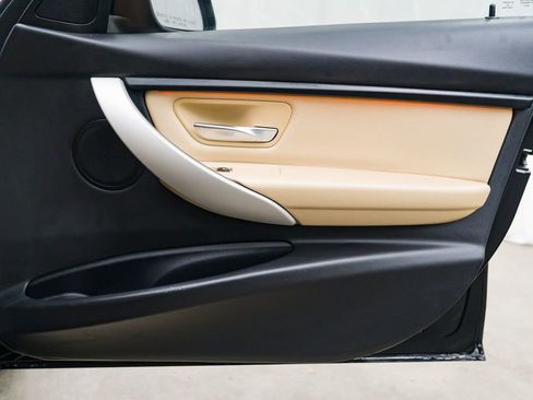 Used 2018 BMW 320i xDrive Sedan image 25