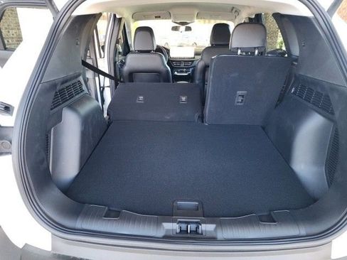 New 2025 Ford Escape SE image 29