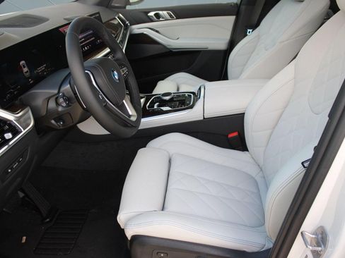 Used 2026 BMW X5 xDrive50e AWD/4WD image 5