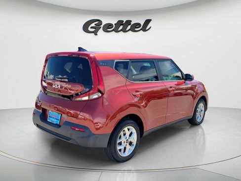 Used 2022 Kia Soul LX w/ Technology Package FWD image 5