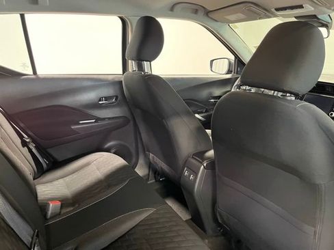 Used 2023 Nissan Kicks SV FWD image 14