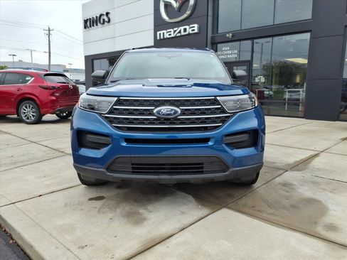 Used 2022 Ford Explorer XLT image 6