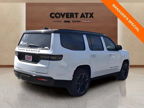 New 2025 Jeep Grand Wagoneer Series II Obsidian w/ Quick Order Packagew 28T AWD/4WD image 15