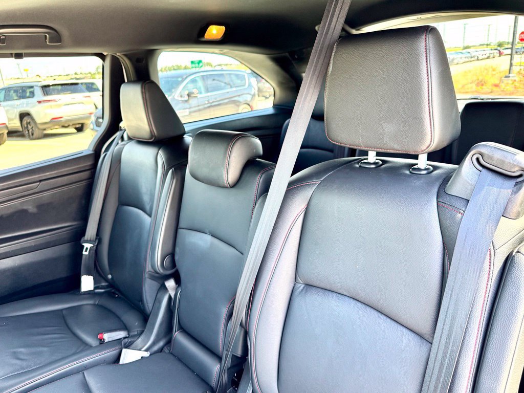Used 2025 Honda Odyssey Sport-L image 14