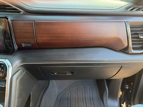 Used 2024 GMC Sierra 2500 Denali Ultimate image 51